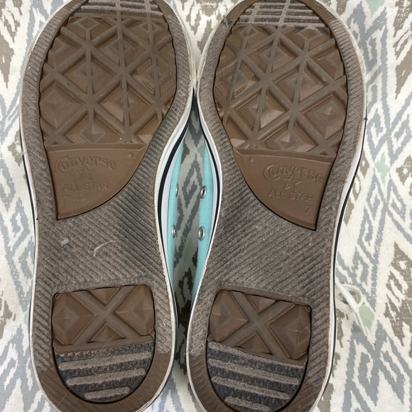 Low Top Red Converse All Star Chuck Mens 7 Woman’s 9 Shoe - Picture 6 of 8